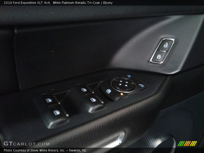 White Platinum Metallic Tri-Coat / Ebony 2019 Ford Expedition XLT 4x4
