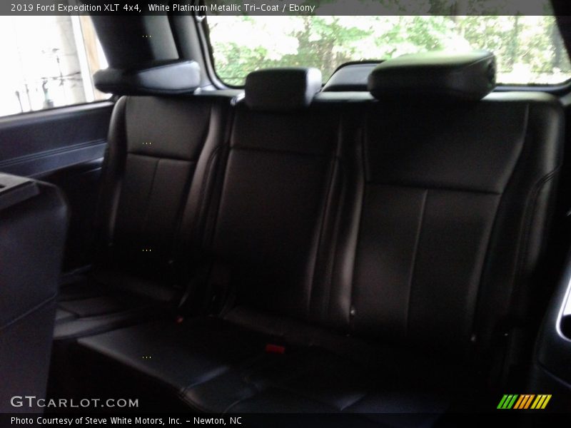 White Platinum Metallic Tri-Coat / Ebony 2019 Ford Expedition XLT 4x4