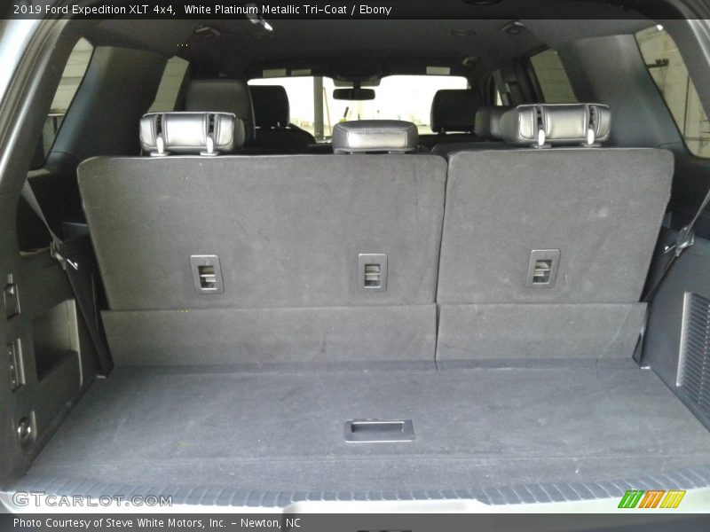 White Platinum Metallic Tri-Coat / Ebony 2019 Ford Expedition XLT 4x4