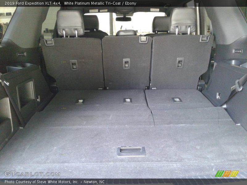 White Platinum Metallic Tri-Coat / Ebony 2019 Ford Expedition XLT 4x4