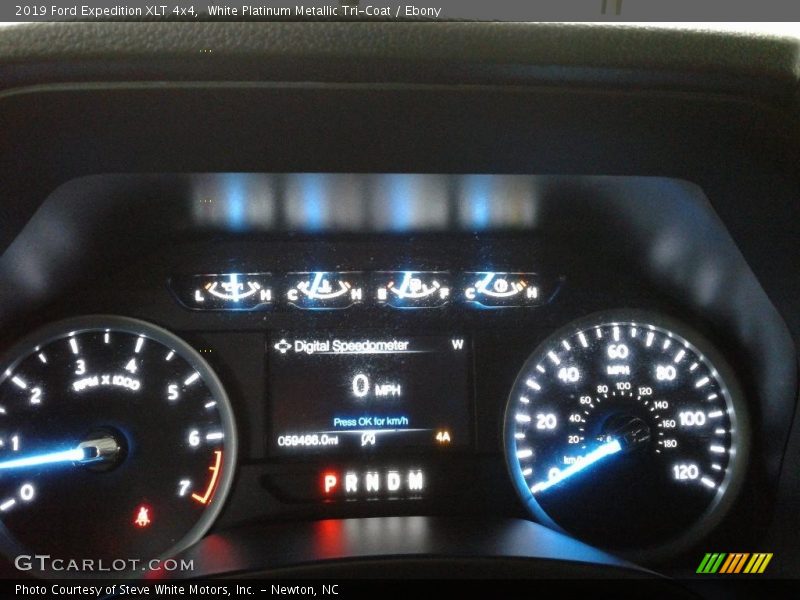 White Platinum Metallic Tri-Coat / Ebony 2019 Ford Expedition XLT 4x4
