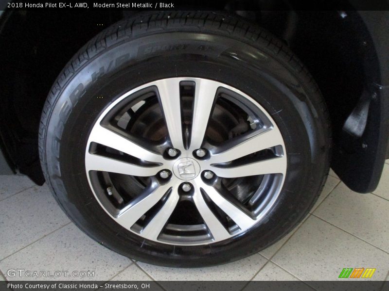 Modern Steel Metallic / Black 2018 Honda Pilot EX-L AWD