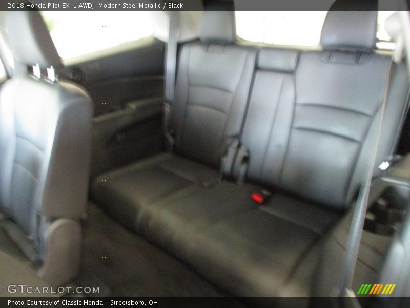 Modern Steel Metallic / Black 2018 Honda Pilot EX-L AWD