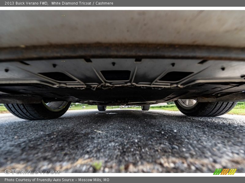 White Diamond Tricoat / Cashmere 2013 Buick Verano FWD