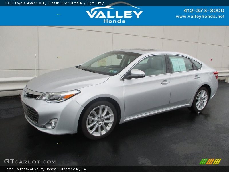 Classic Silver Metallic / Light Gray 2013 Toyota Avalon XLE