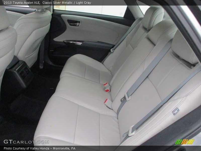 Classic Silver Metallic / Light Gray 2013 Toyota Avalon XLE