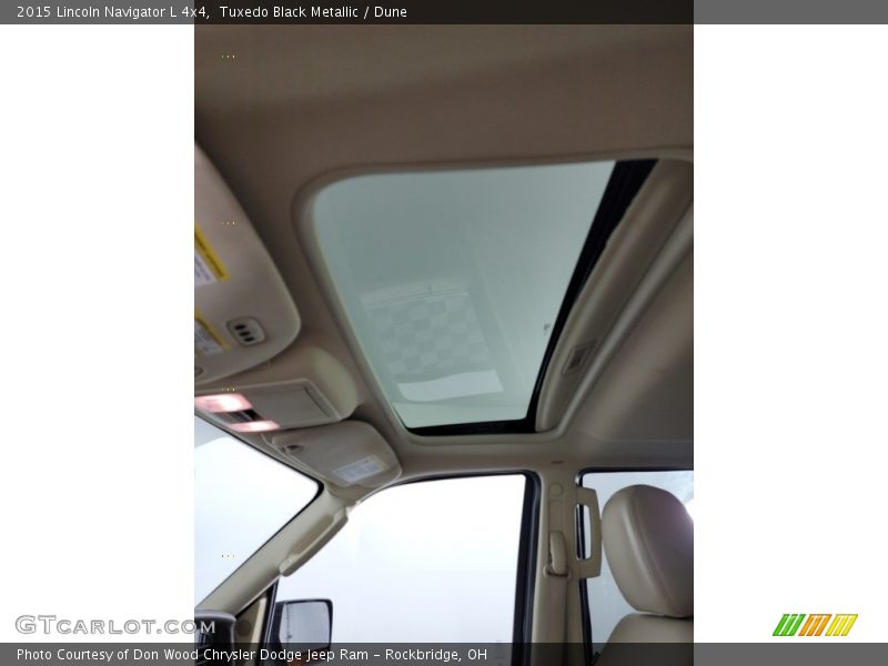 Tuxedo Black Metallic / Dune 2015 Lincoln Navigator L 4x4