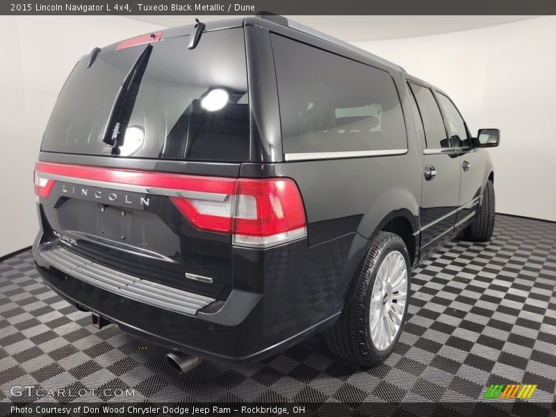 Tuxedo Black Metallic / Dune 2015 Lincoln Navigator L 4x4