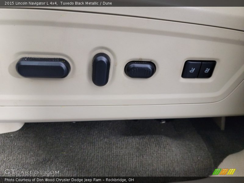 Tuxedo Black Metallic / Dune 2015 Lincoln Navigator L 4x4