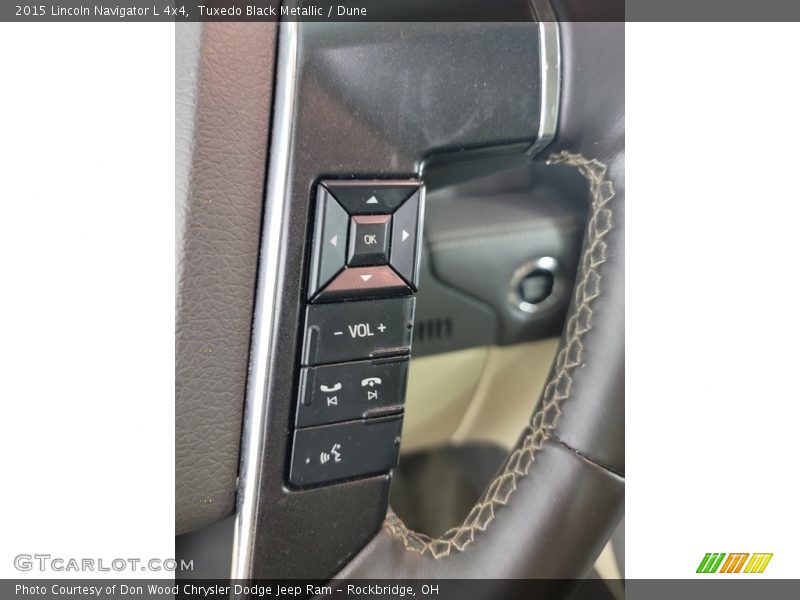  2015 Navigator L 4x4 Steering Wheel