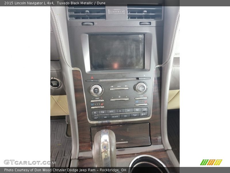 Controls of 2015 Navigator L 4x4