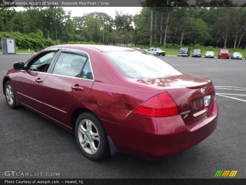 Redondo Red Pearl / Gray 2006 Honda Accord SE Sedan