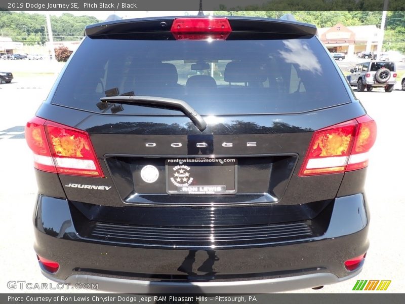 Pitch Black / Black 2019 Dodge Journey SE