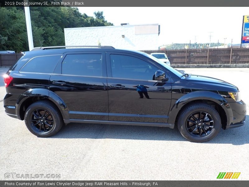 Pitch Black / Black 2019 Dodge Journey SE