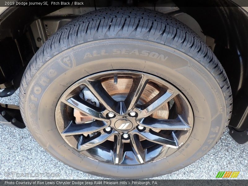 Pitch Black / Black 2019 Dodge Journey SE