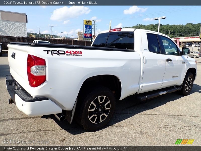 Super White / Black 2016 Toyota Tundra SR5 Double Cab 4x4