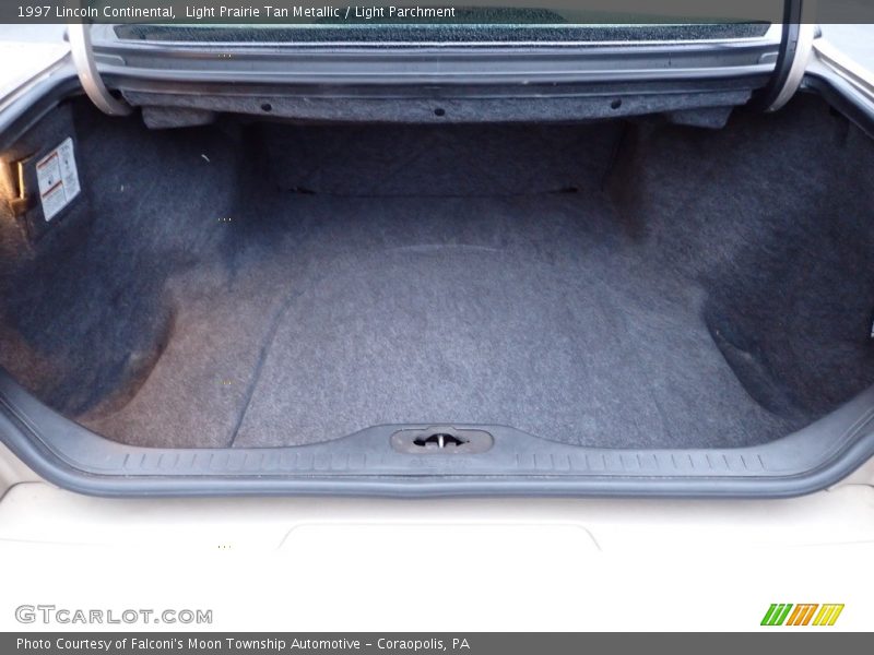  1997 Continental  Trunk