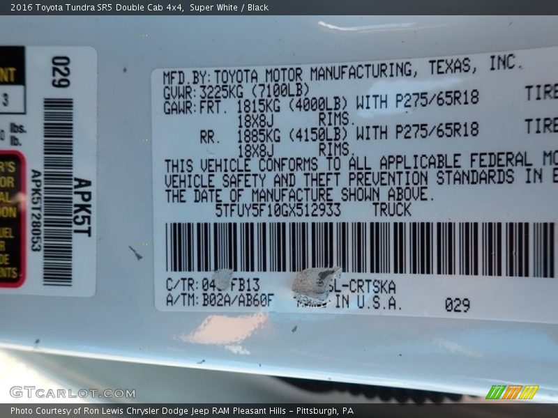 Super White / Black 2016 Toyota Tundra SR5 Double Cab 4x4
