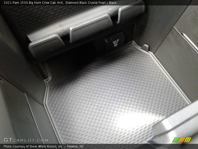 Diamond Black Crystal Pearl / Black 2021 Ram 1500 Big Horn Crew Cab 4x4