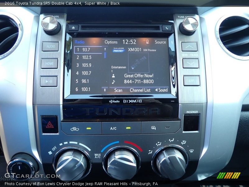Super White / Black 2016 Toyota Tundra SR5 Double Cab 4x4