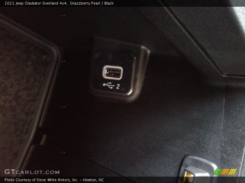 Snazzberry Pearl / Black 2021 Jeep Gladiator Overland 4x4