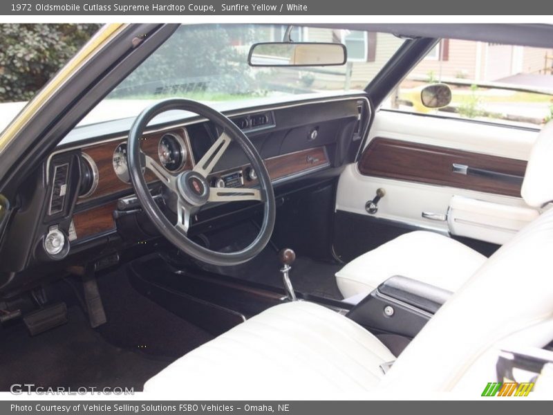  1972 Cutlass Supreme Hardtop Coupe White Interior