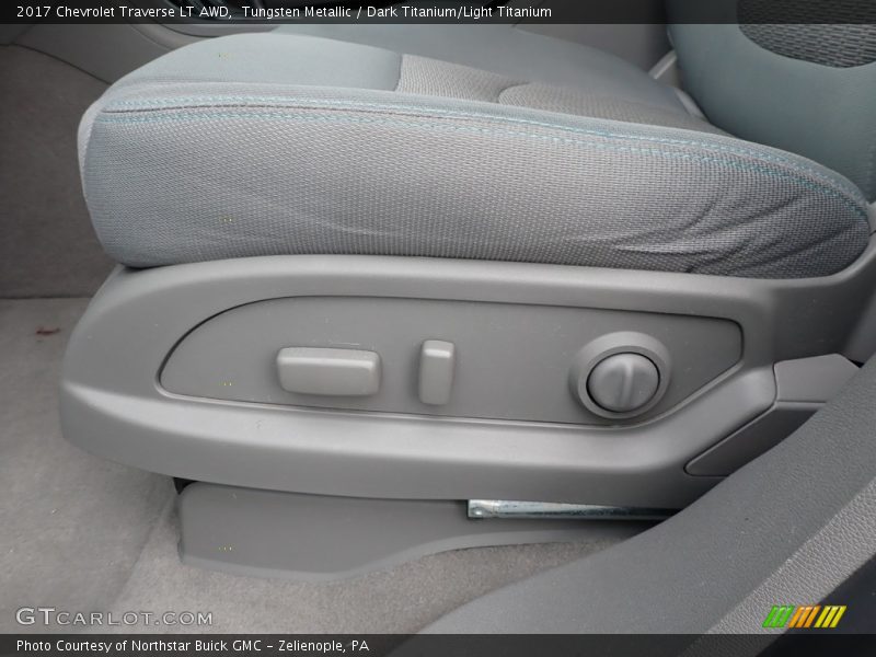 Tungsten Metallic / Dark Titanium/Light Titanium 2017 Chevrolet Traverse LT AWD