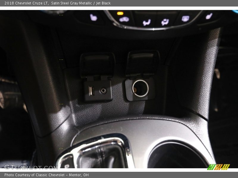Satin Steel Gray Metallic / Jet Black 2018 Chevrolet Cruze LT