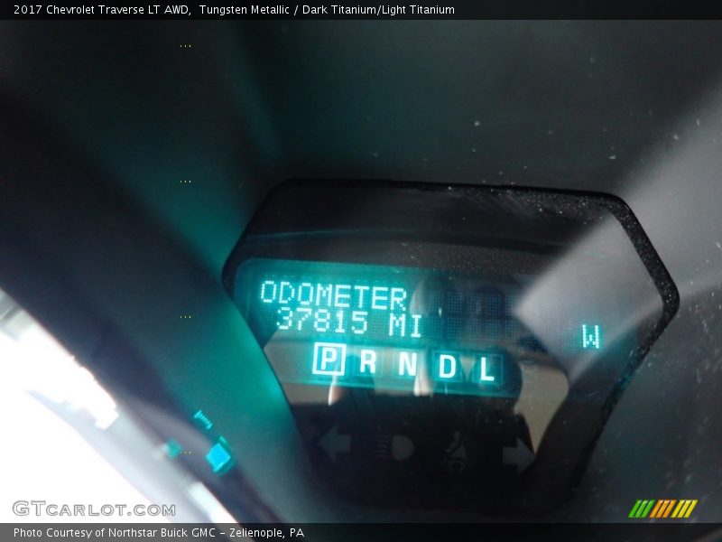 Tungsten Metallic / Dark Titanium/Light Titanium 2017 Chevrolet Traverse LT AWD