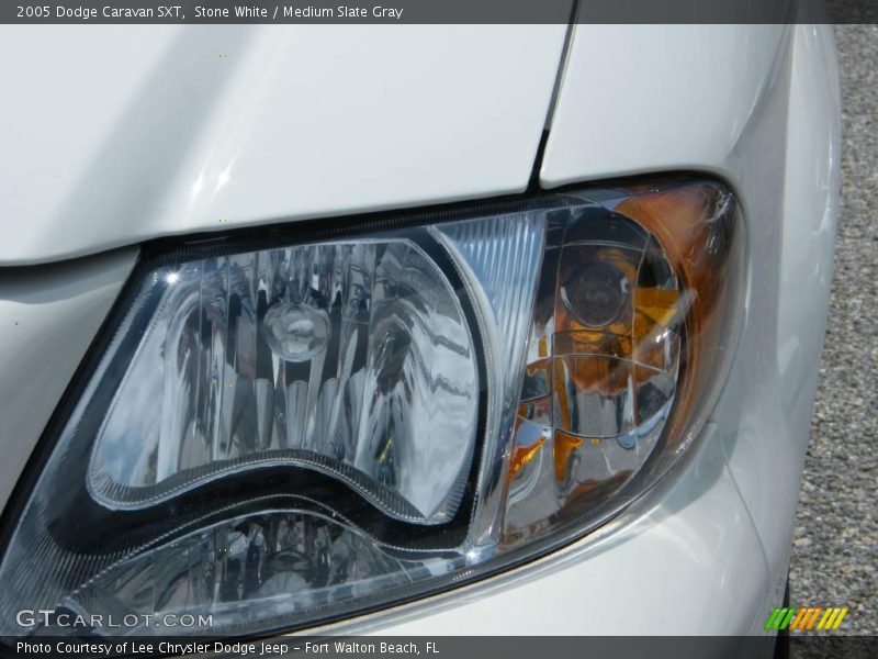 Stone White / Medium Slate Gray 2005 Dodge Caravan SXT