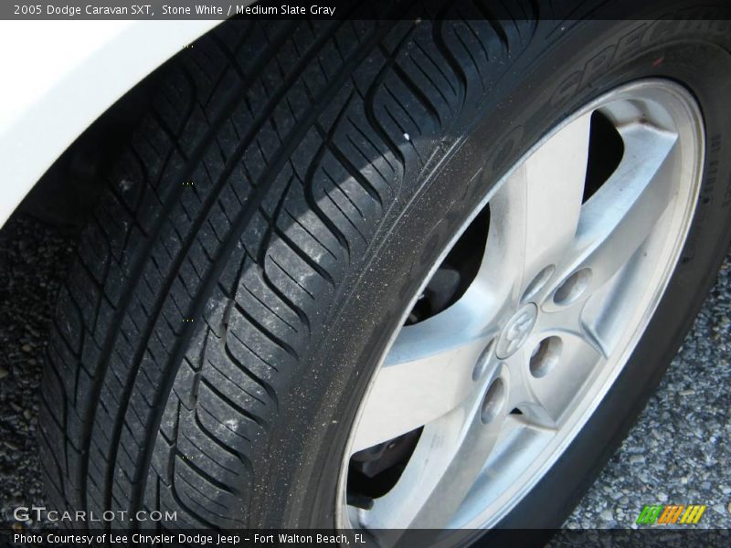 Stone White / Medium Slate Gray 2005 Dodge Caravan SXT