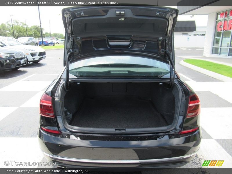 Deep Black Pearl / Titan Black 2017 Volkswagen Passat SEL Sedan