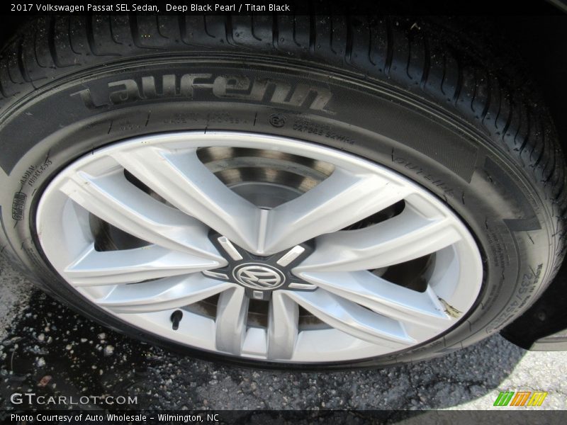 Deep Black Pearl / Titan Black 2017 Volkswagen Passat SEL Sedan