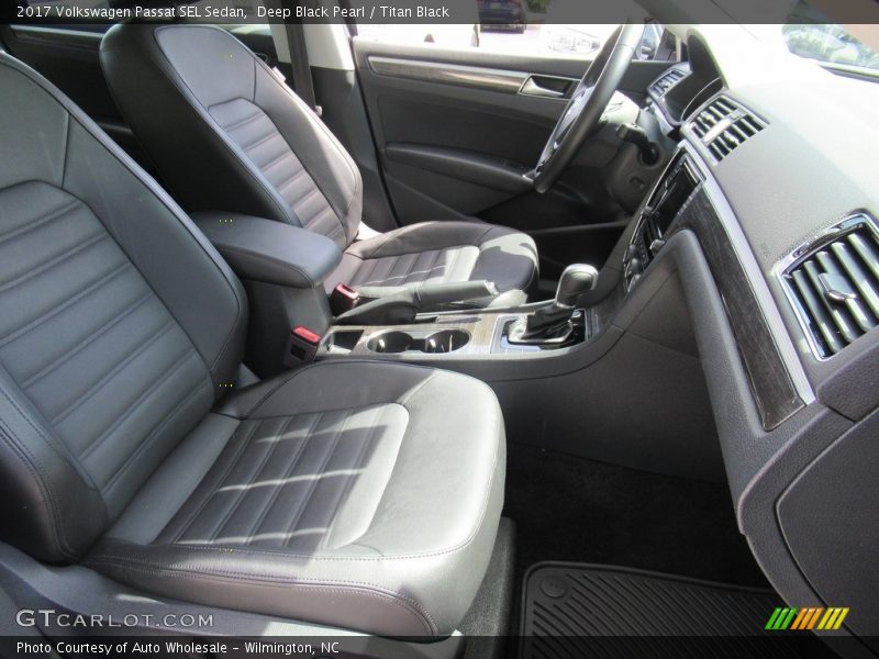 Deep Black Pearl / Titan Black 2017 Volkswagen Passat SEL Sedan