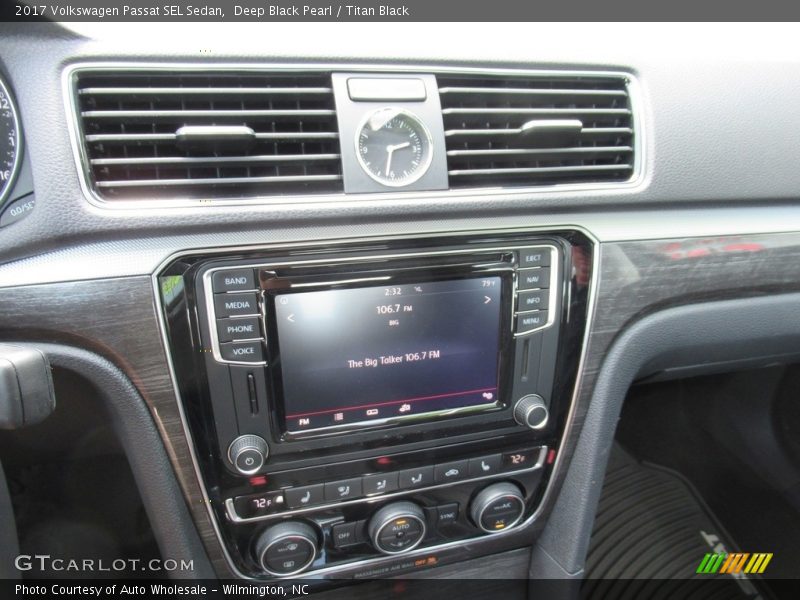 Deep Black Pearl / Titan Black 2017 Volkswagen Passat SEL Sedan