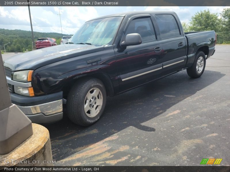 Black / Dark Charcoal 2005 Chevrolet Silverado 1500 LS Crew Cab