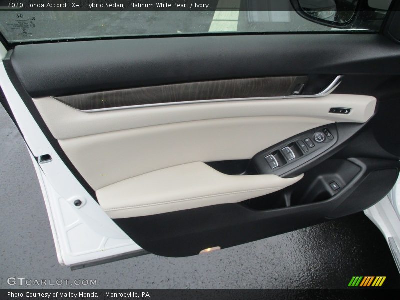 Door Panel of 2020 Accord EX-L Hybrid Sedan
