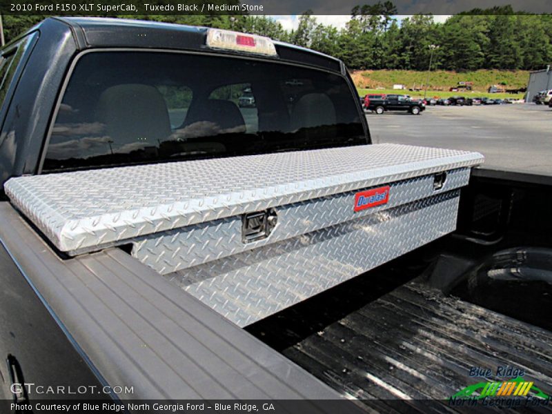 Tuxedo Black / Medium Stone 2010 Ford F150 XLT SuperCab