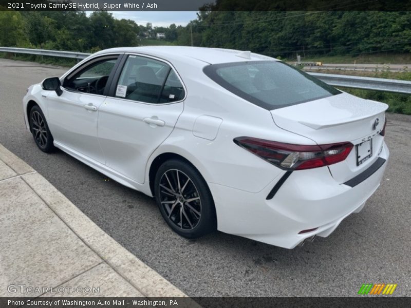 Super White / Ash 2021 Toyota Camry SE Hybrid