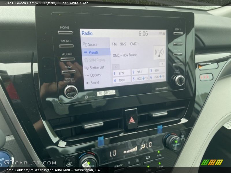 Super White / Ash 2021 Toyota Camry SE Hybrid