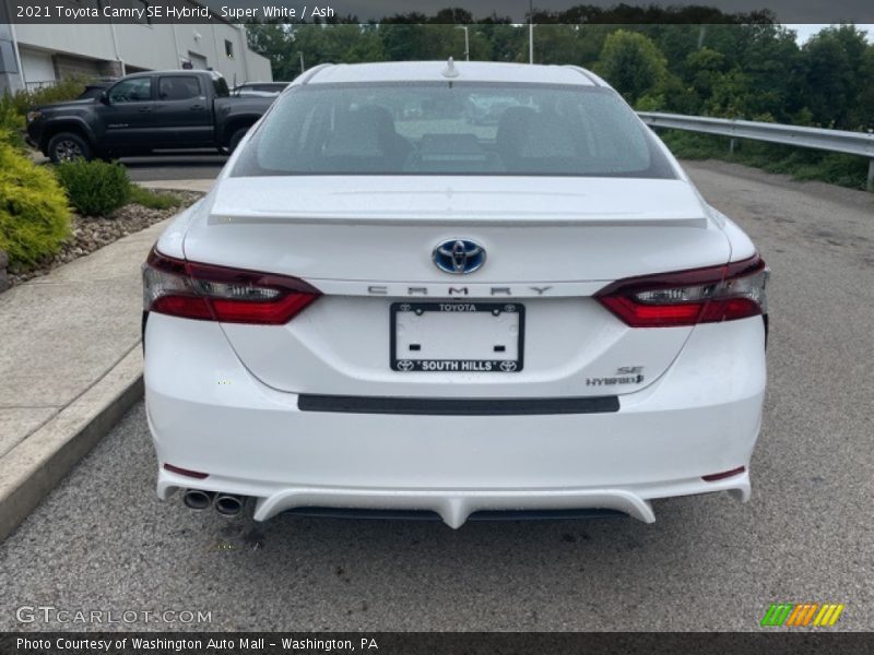 Super White / Ash 2021 Toyota Camry SE Hybrid