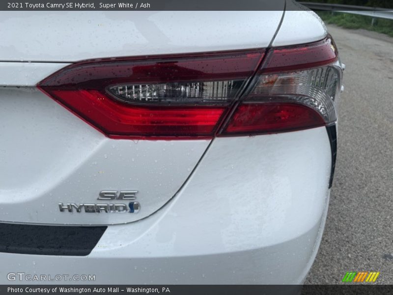  2021 Camry SE Hybrid Logo
