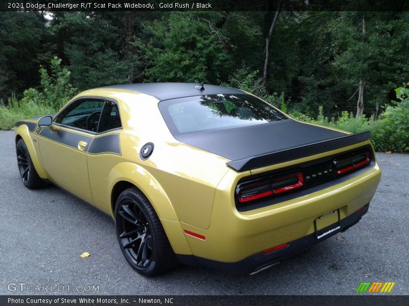 Gold Rush / Black 2021 Dodge Challenger R/T Scat Pack Widebody