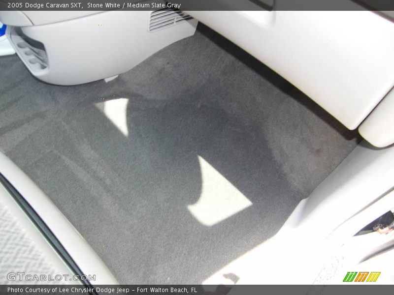Stone White / Medium Slate Gray 2005 Dodge Caravan SXT