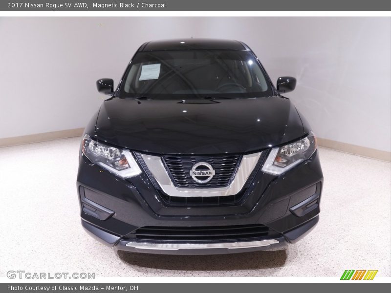 Magnetic Black / Charcoal 2017 Nissan Rogue SV AWD