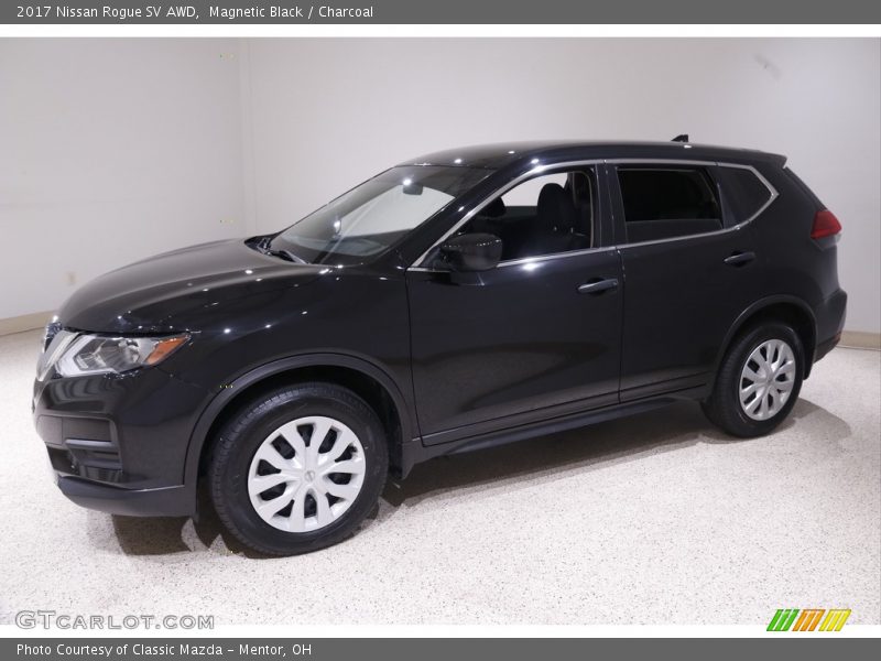 Magnetic Black / Charcoal 2017 Nissan Rogue SV AWD
