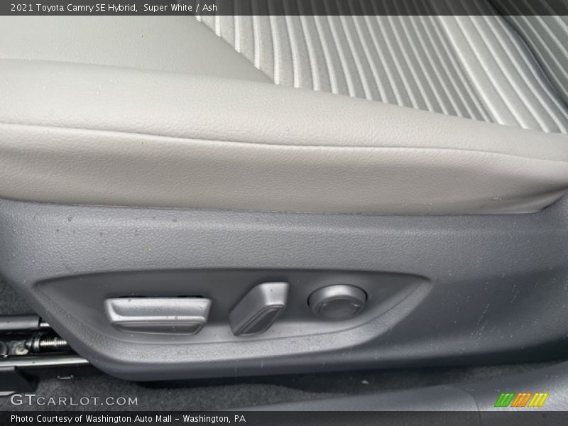 Super White / Ash 2021 Toyota Camry SE Hybrid