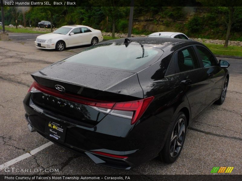 Black / Black 2022 Hyundai Elantra SEL