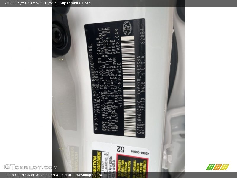 2021 Camry SE Hybrid Super White Color Code 040