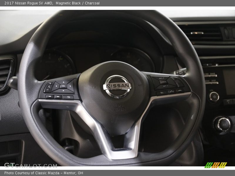 Magnetic Black / Charcoal 2017 Nissan Rogue SV AWD